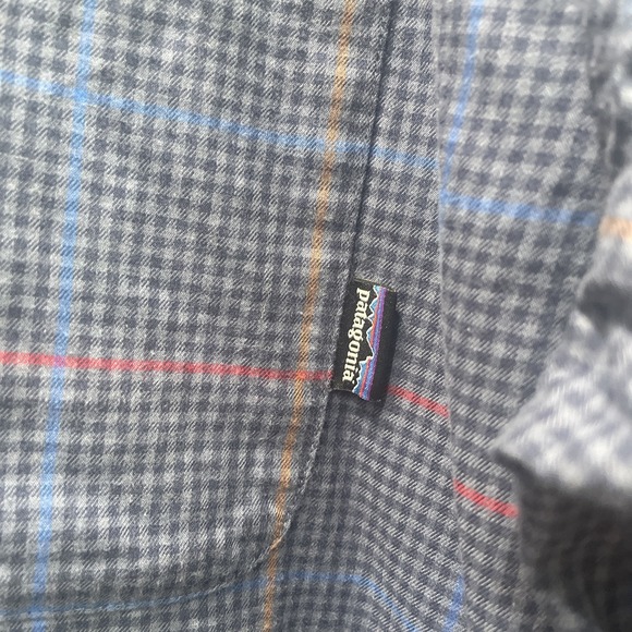 Patagonia New Belgium men's XL Organic Cotton long sleeve button-down Blue plaid - Picture 4 of 9